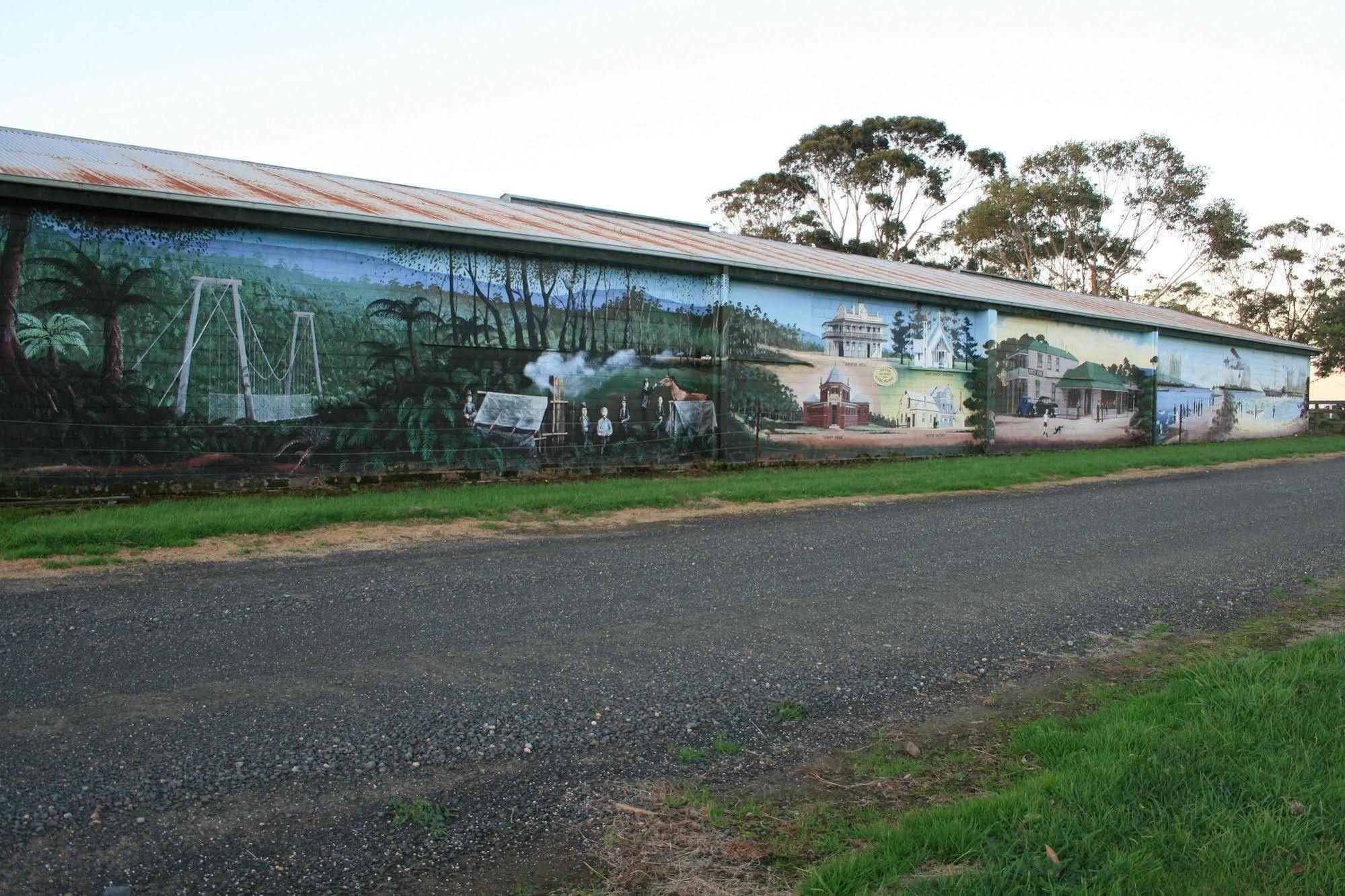 Ship Inn Motel Yarram Bagian luar foto