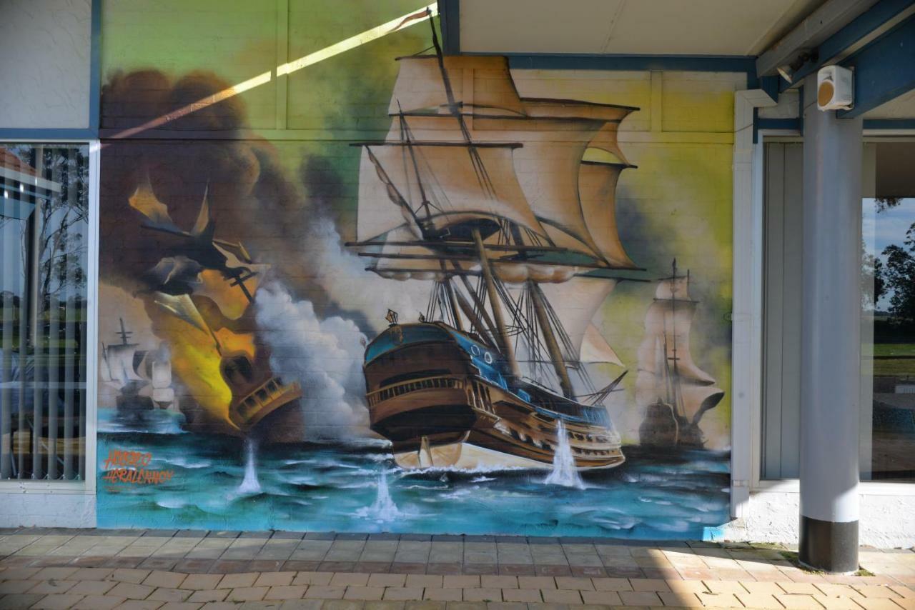 Ship Inn Motel Yarram Bagian luar foto