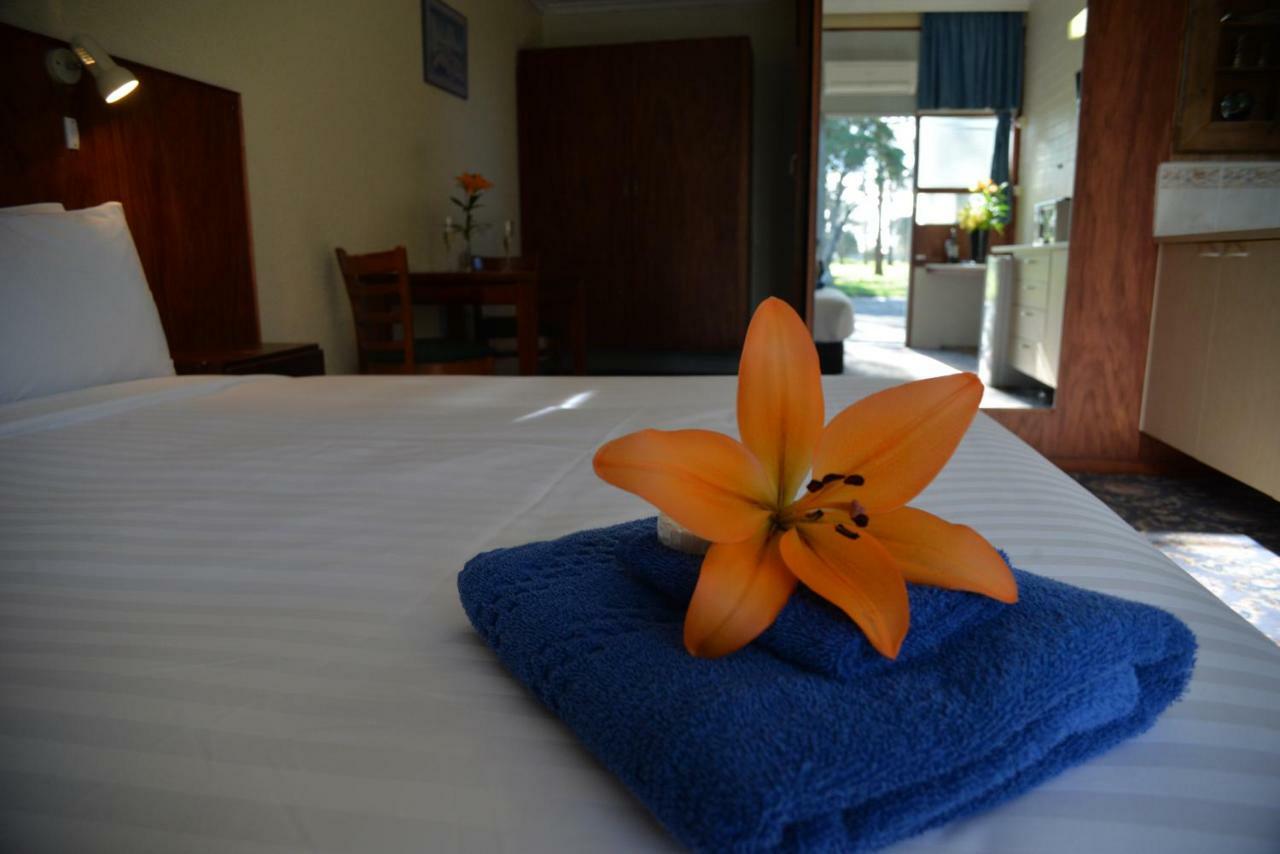 Ship Inn Motel Yarram Bagian luar foto